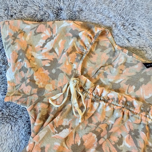 NOT FOR SALE DONT BUY! Cream/Pink Floral New York & Co Top Size S - Picture 4 of 8